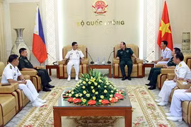 加强越南与菲律宾海军的双边合作关系