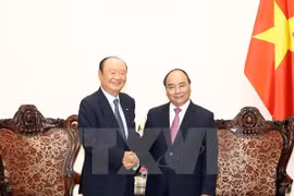 越南政府总理阮春福会见Chamvit 集团董事长Lee Dae Bong。