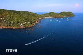 探索对国际游客极具吸引力的旅游天堂——富国岛。图自越通社