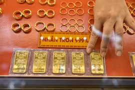 10月4日上午越南国内金戒指价格超过8320万越盾/两。图自互联网