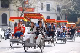 累计2024年前10月，赴河内观光旅游的游客超510万人次，同比增长28.5%。图自越通社