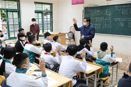 河内市高中学生将于12月返校上课