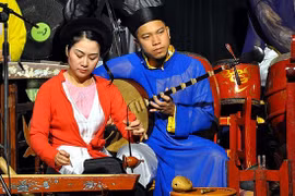  建立符合新时期的民族乐团 让越南民族音乐之花永绽光华