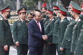 国家主席阮春福：推进研究和发展越南军事艺术和文化