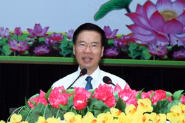  书记处常务书记武文赏走访慰问第四团第九师干部和战士