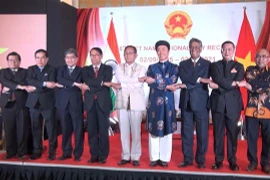 越南驻外使领馆和使团举行国庆76周年庆祝活动