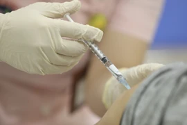 新冠肺炎疫情：越南新冠疫苗接种人数累计45140人