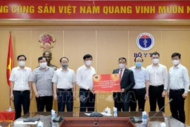Vingroup捐赠总值达2000万美元的30台呼吸式新冠病毒检测仪