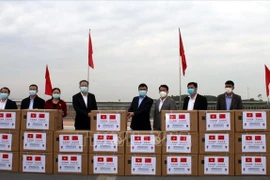 中国广西壮族自治区向越南广宁省赠送防疫物质