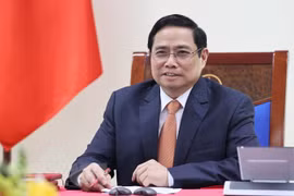 提升东盟在应对挑战中的中心作用与地位
