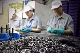 打造强大的辅助工业企业队伍