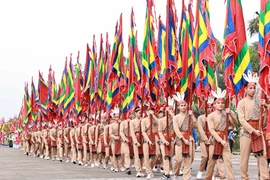雄王祭祖仪式农历三月初十在雄王庙举行 越南各地隆重举行雄王祭祖仪式