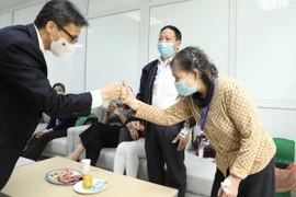 新冠肺炎疫情：在确保安全前提下尽快为人民接种国产疫苗