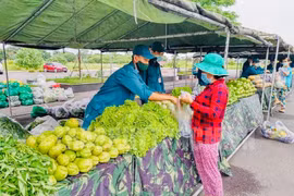  疫情无情人有情 边境地区零盾集市暖人心