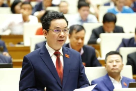 第十四届国会第十一次会议：从管理型政府到服务型政府的变革