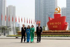 越共十三大：美国侨胞希望党就吸引海归人才作出决策部署