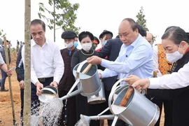 阮春福总理出席宣光省2021辛丑年春季植树节启动仪式
