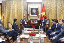 国会主席王廷惠会见印度三大集团领导人