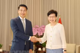 越南与中国香港深化合作