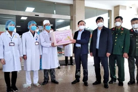 社论：同甘共苦度过健康祥和的传统节日