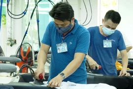 为企业扩大出口市场创造条件