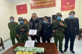河静省警方破获运往越南的跨境贩毒大案