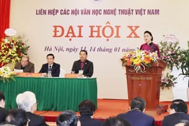 越南国会主席阮氏金银出席越南文学艺术协会联合会全国代表大会