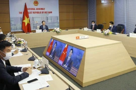 越南国会主席王廷惠与中国全国人大常委会委员长栗战书举行视频会谈