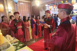 2021年全球雄王祭祖活动在圣彼得堡市举行