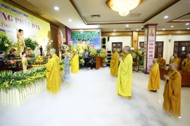 越南佛教协会举行简短而庄严的佛历2565年佛诞大典