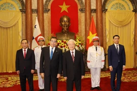 越共中央总书记、国家主席阮富仲接受3国新任驻越大使递交的国书