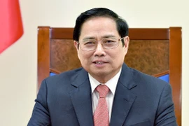 越南政府总理范明政与 捷克总理安德烈·巴比什通电话