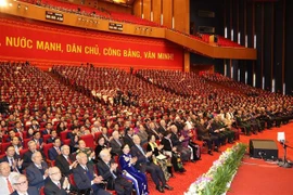 越共十三大第三天议程：与会代表就大会的各项文件进行讨论