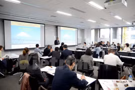 ​越日大学招生推介会在日本东京早稻田​大学举行（图片来源：越通社）