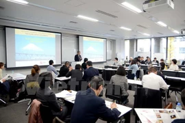 ​越日大学招生推介会在日本东京早稻田​大学举行（图片来源：越通社）