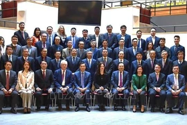 黎明慨副总理在2024年高层领导计划上发表闭幕致辞