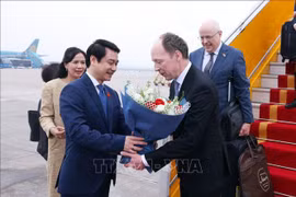 芬兰议会议长尤西·哈拉阿霍抵达河内 开始对越南进行正式访问