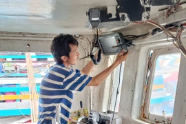 解除IUU黄牌警告：从严进行海上作业渔船监管工作