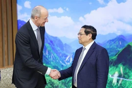 越南政府总理范明政会见西门子集团总裁兼首席执行官