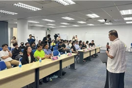 新加坡越南大学生协会继续稳步前行