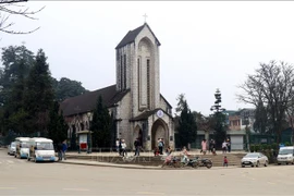 石教堂 ——来沙坝不可错过的旅游景点之一 