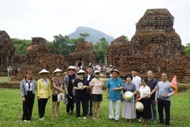  两家韩国旅游企业合作开拓越南旅游市场