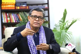柬埔寨历史学家高度评价越南志愿军的支持