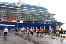 承天顺化省迎接2024年首批2700名邮轮旅游游客