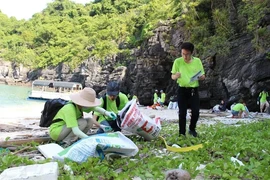 越南努力加强塑料垃圾污染管理能力