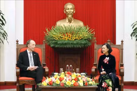 越共中央书记处常务书记张氏梅会见芬兰议会议长