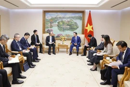 越南政府副总理陈红河会见中国电建集团领导