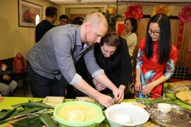 2024年甲辰春节："包粽子迎新春”活动在比利时举行