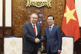 越南国家主席武文赏会见新西兰和秘鲁两国驻越大使