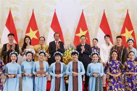 越南国家主席武文赏举行盛大国宴 款待印度尼西亚总统佐科·维多多